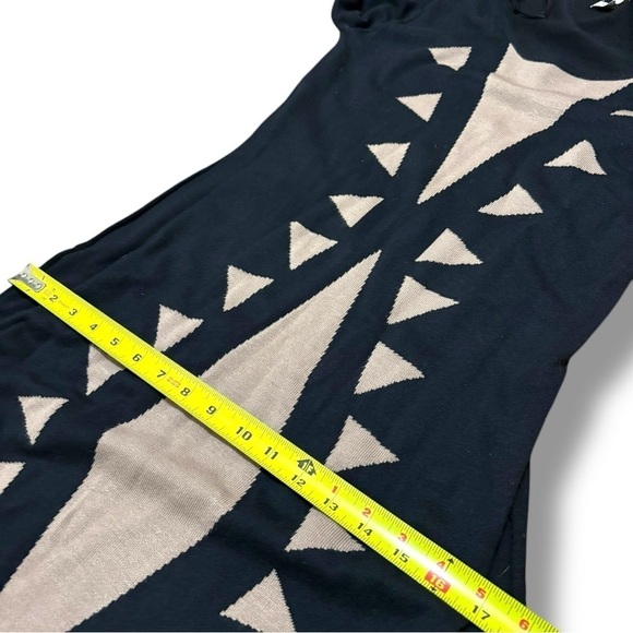 NWT Young Threads New York City Taupe Black Geometric Mini Sweater Dress Medium - Picture 6 of 10
